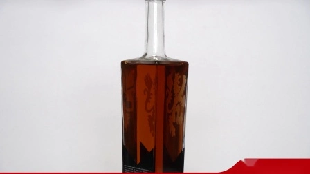 Chine bouteilles en verre usine en gros conception personnalisée 500 ml 750 ml clair vide Gin Whisky liqueur Brandy Vodka bouteille en verre de vin